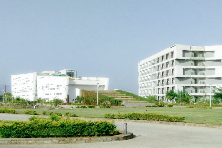 https://cache.careers360.mobi/media/colleges/social-media/media-gallery/21696/2018/11/20/College Building View of U P A College of Commerce and Economics Abu Road_Campus-View.jpg